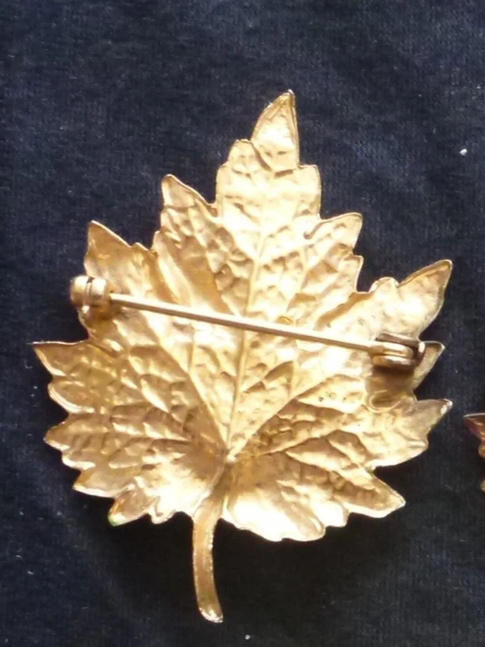 Vintage Autumn Enamel Maple Leaf Brooch Set & Signed DRL Creations Raccoon Pin